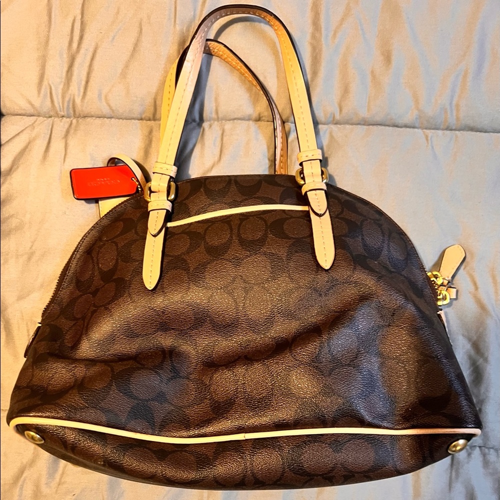 Coach purse - Picture 2 of 2